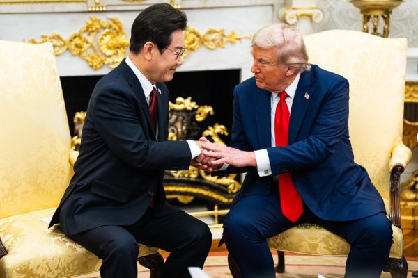 恒利配资 李在明的白宫“钢丝秀”：精心筹备腰板笔直，笑谈朝鲜看中美脸色
